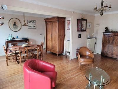 Appartement - 90 m² - 4 pièces