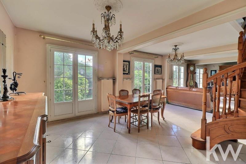 Maison - 164 m² - 8 pièces