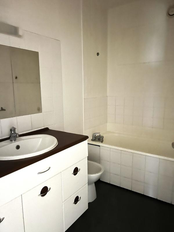 Appartement - 81 m² - 3 pièces