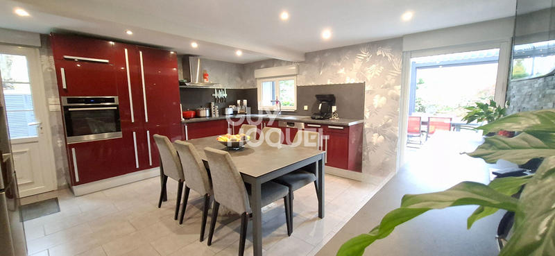 Maison - 170 m² - 6 pièces