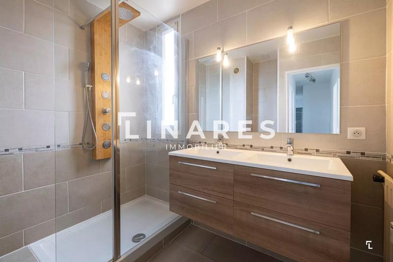 Appartement - 100 m² - 5 pièces