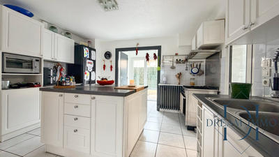 Maison - 179 m² - 4 pièces