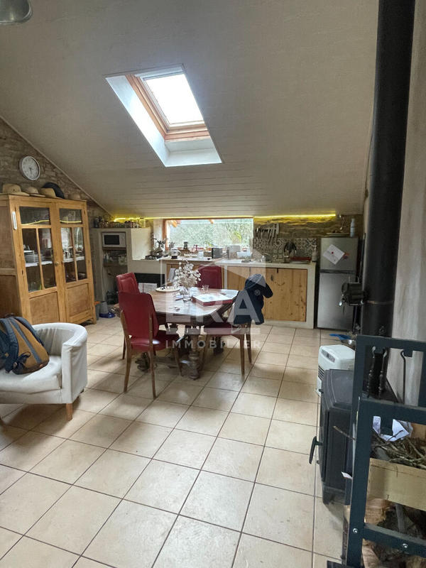 Maison - 227 m² - 8 pièces