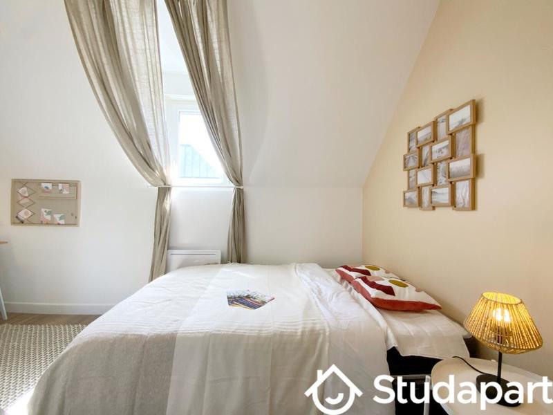 Chambre - 10 m² - 1 pièce