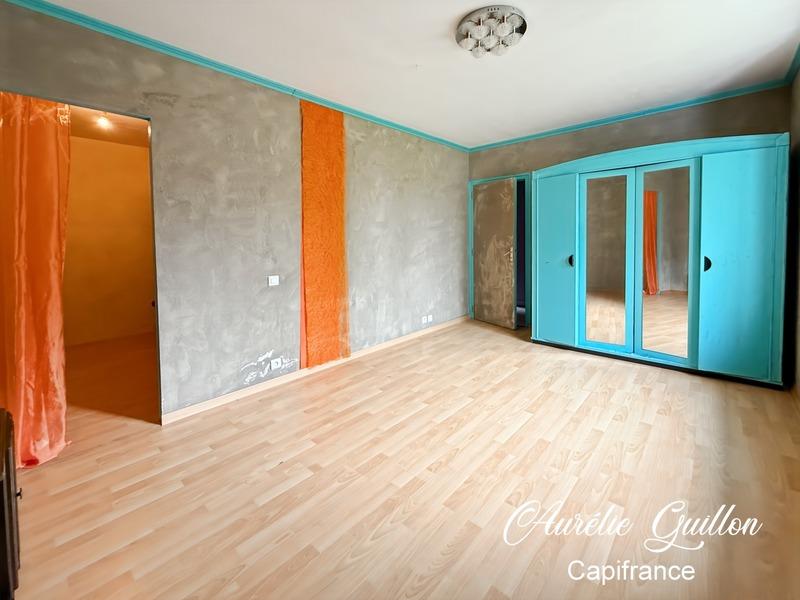 Maison - 181 m² - 7 pièces
