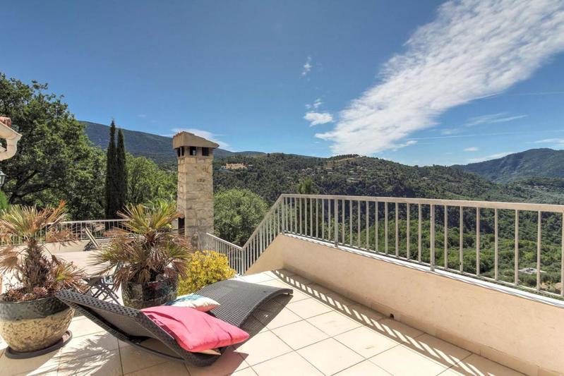 Villa - 206 m² - 6 pièces