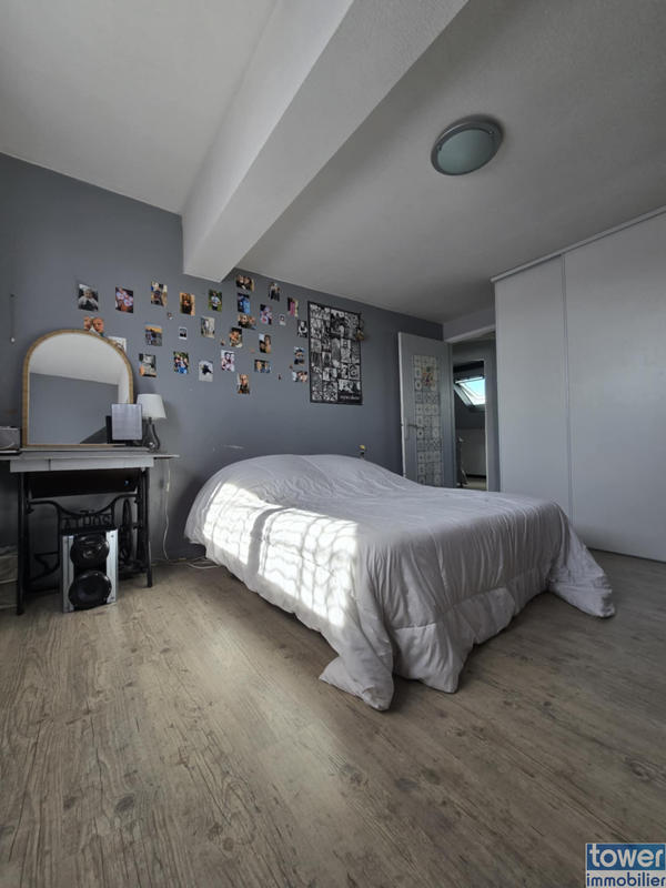 Maison - 96 m² - 5 pièces