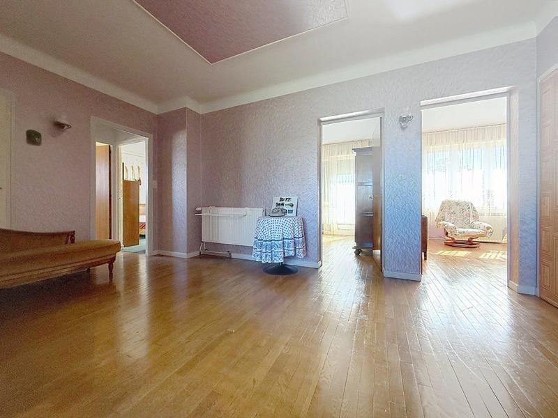 Maison - 240 m² - 10 pièces