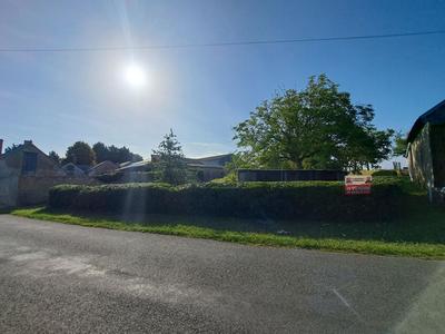 Terrain constructible - 978 m²