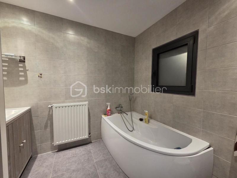 Maison - 146 m² - 4 pièces