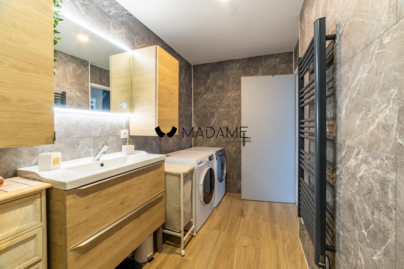 Appartement - 87 m² - 3 pièces