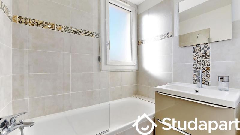 Chambre - 12 m² - 1 pièce