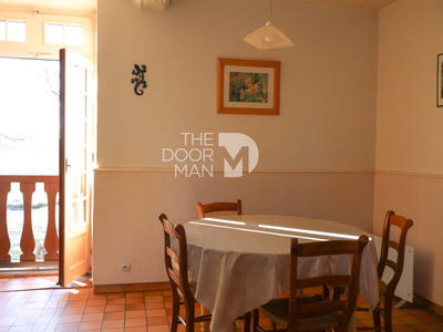 Propriété - 150 m² - 8 pièces