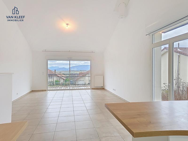 Maison jumelée - 117 m² - 4 pièces