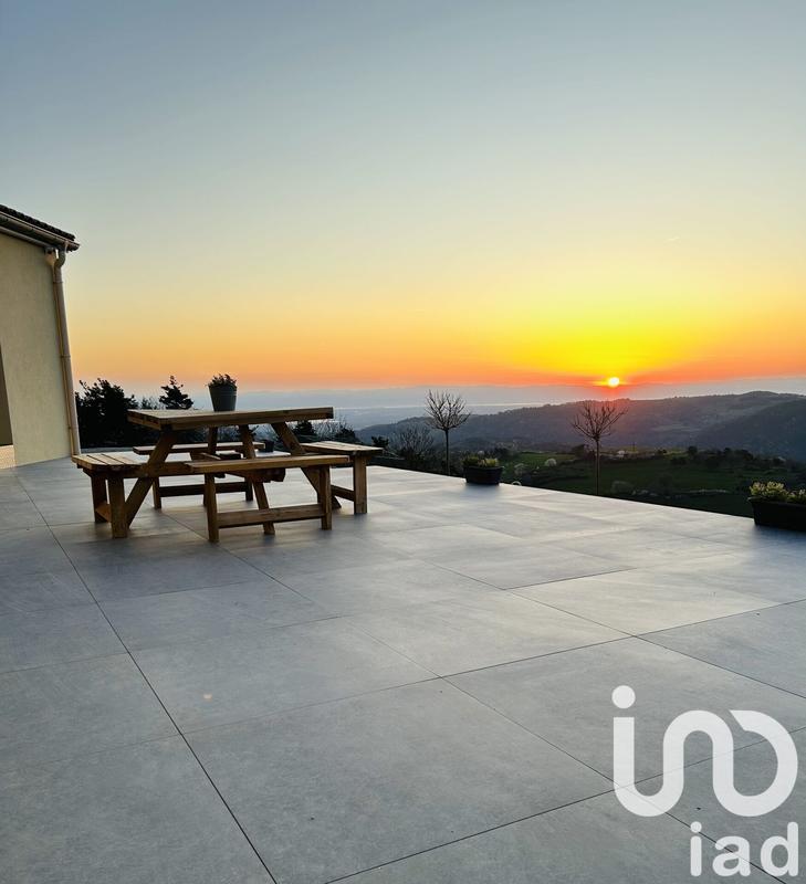 Maison - 136 m² - 6 pièces