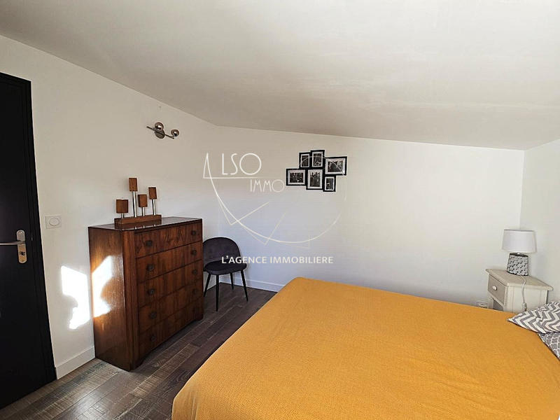 Maison - 244 m² - 7 pièces