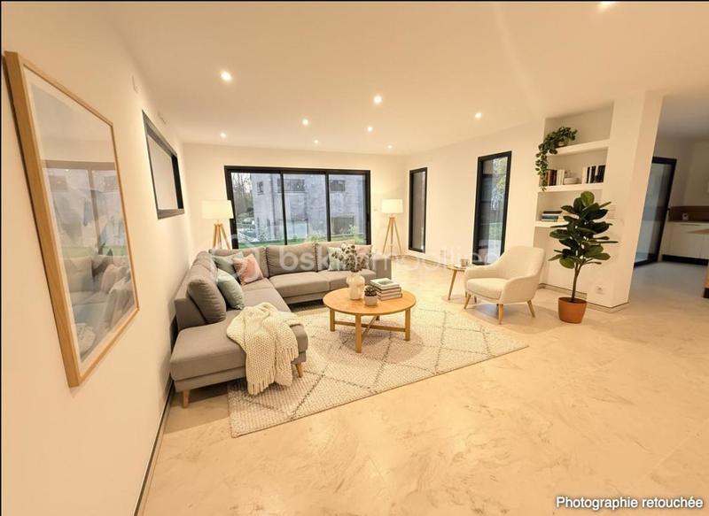 Maison - 150 m² - 6 pièces