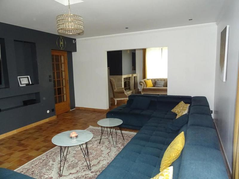 Maison - 205 m² - 7 pièces