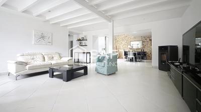 Maison - 186 m² - 6 pièces