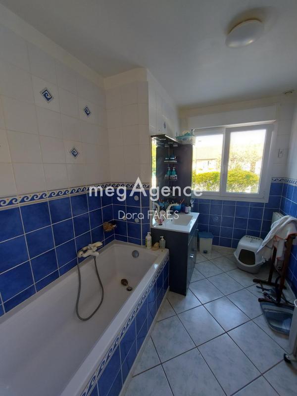 Maison - 176 m² - 8 pièces