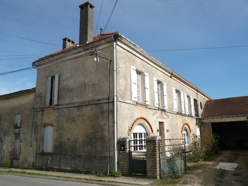 Corps de ferme - 145 m² - 9 pièces
