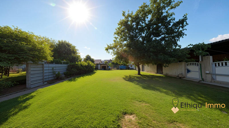 Maison - 251 m² - 8 pièces