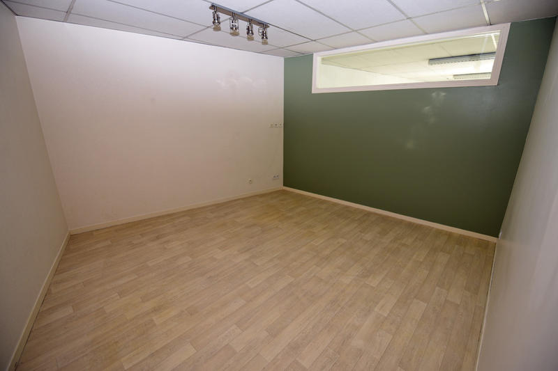 Local commercial - 105 m² - 4 pièces