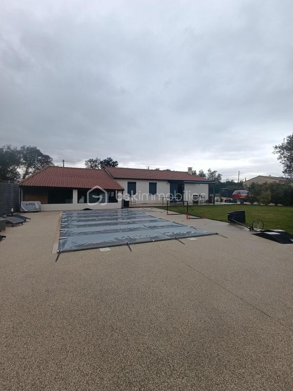 Maison traditionnelle - 110 m² - 5 pièces