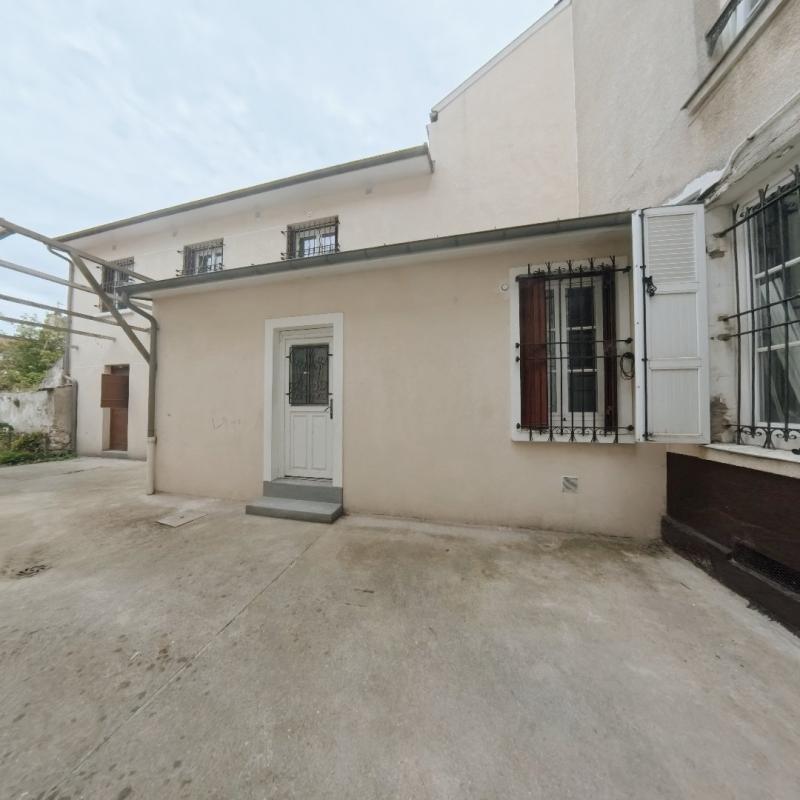 Appartement - 90 m² - 4 pièces