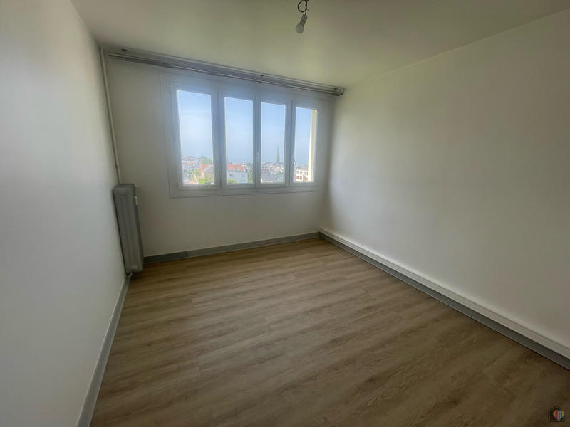 Appartement - 81 m² - 5 pièces