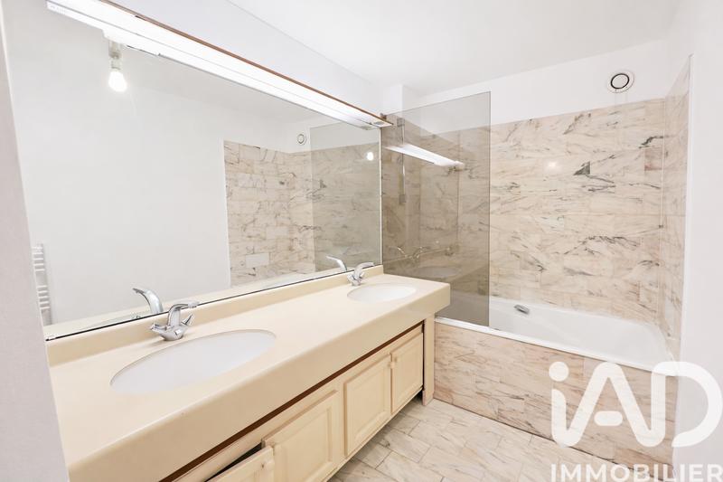 Appartement - 93 m² - 4 pièces