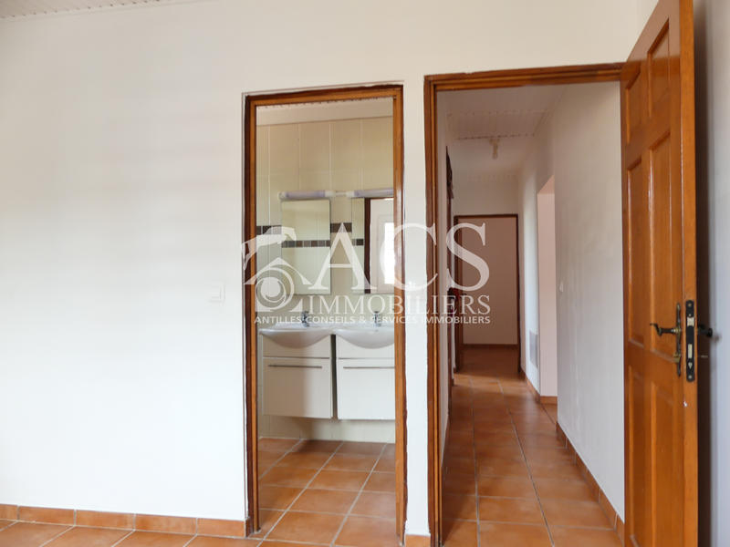 Appartement - 70 m² - 4 pièces