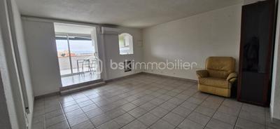 Appartement - 90 m² - 5 pièces