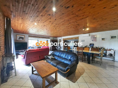 Maison - 255 m² - 8 pièces