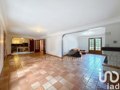 Maison - 200 m² - 7 pièces