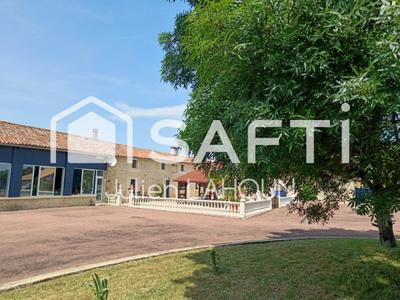 Maison de maîtres - 338 m² - 10 pièces