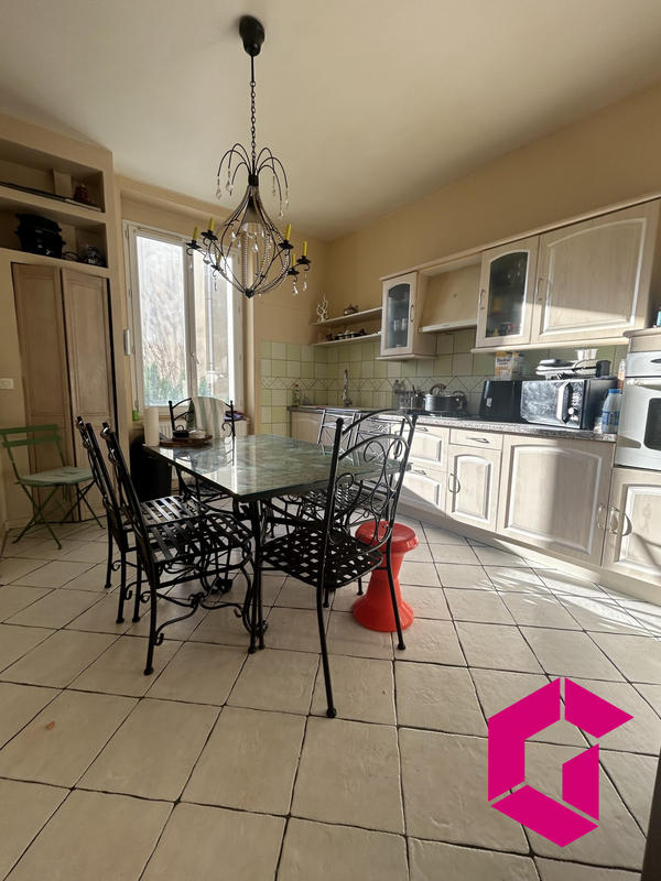 Maison - 140 m² - 4 pièces