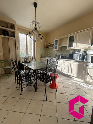 Maison - 140 m² - 4 pièces