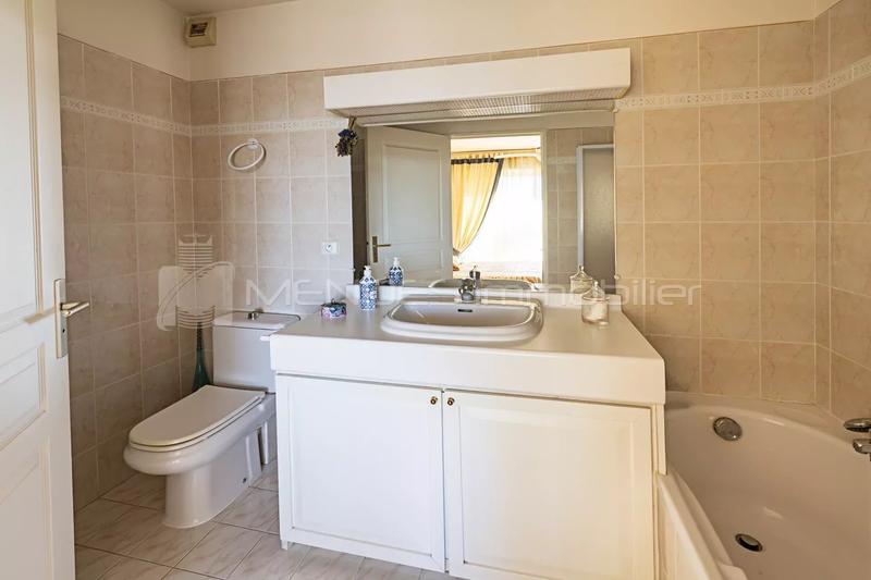 Appartement - 85 m² - 3 pièces