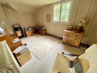 Propriété - 297 m² - 10 pièces