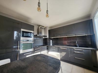 Maison - 157 m² - 7 pièces