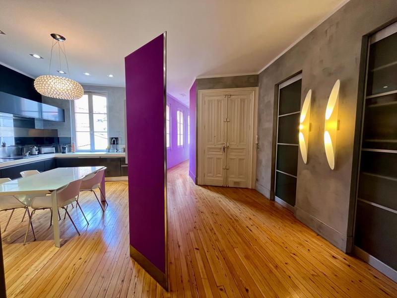 Appartement - 182 m² - 5 pièces