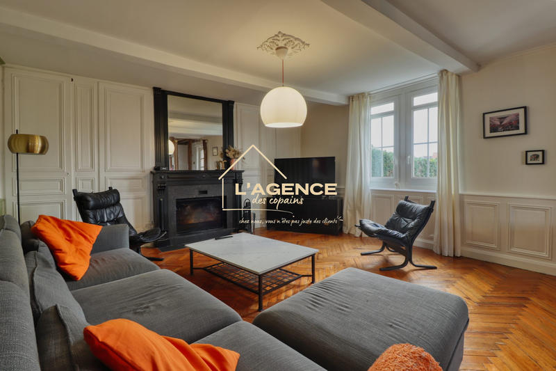 Maison - 192 m² - 6 pièces