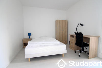 Chambre - 11 m² - 1 pièce