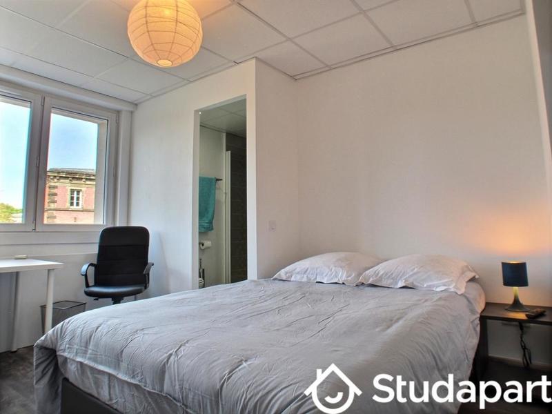 Chambre - 15 m² - 1 pièce