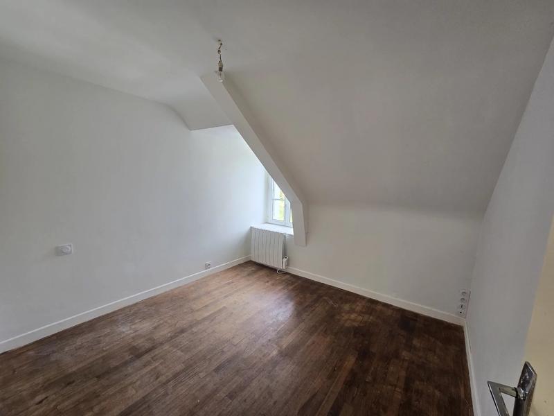 Maison - 215 m² - 12 pièces