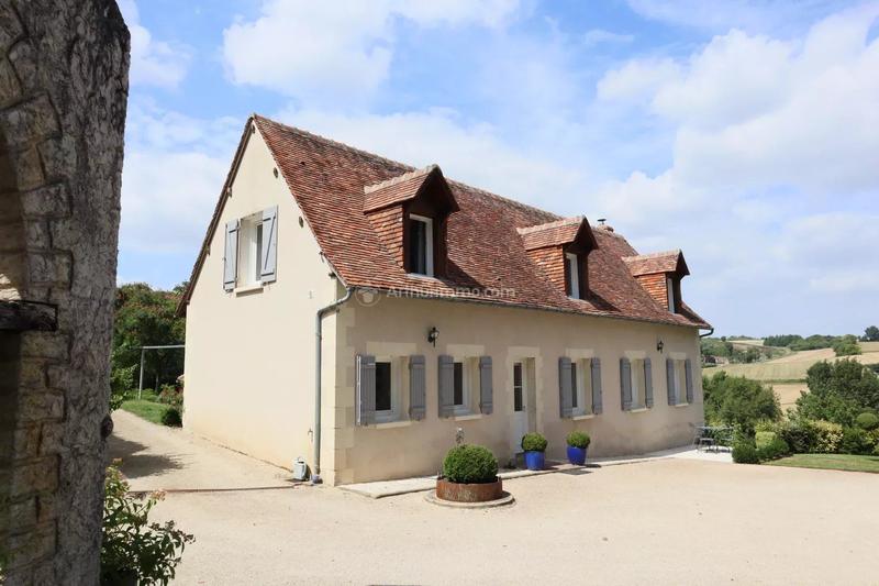 Maison - 274 m² - 6 pièces