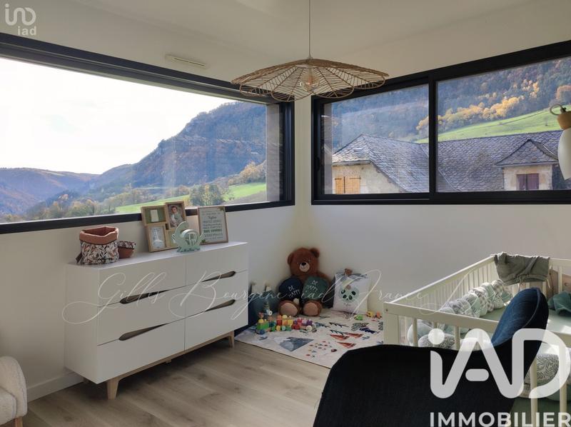 Maison - 165 m² - 8 pièces