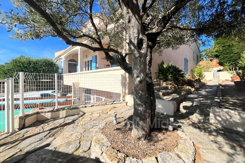 Villa - 153 m² - 6 pièces