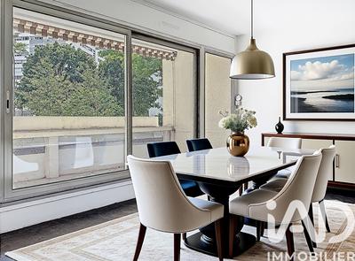 Appartement - 80 m² - 4 pièces